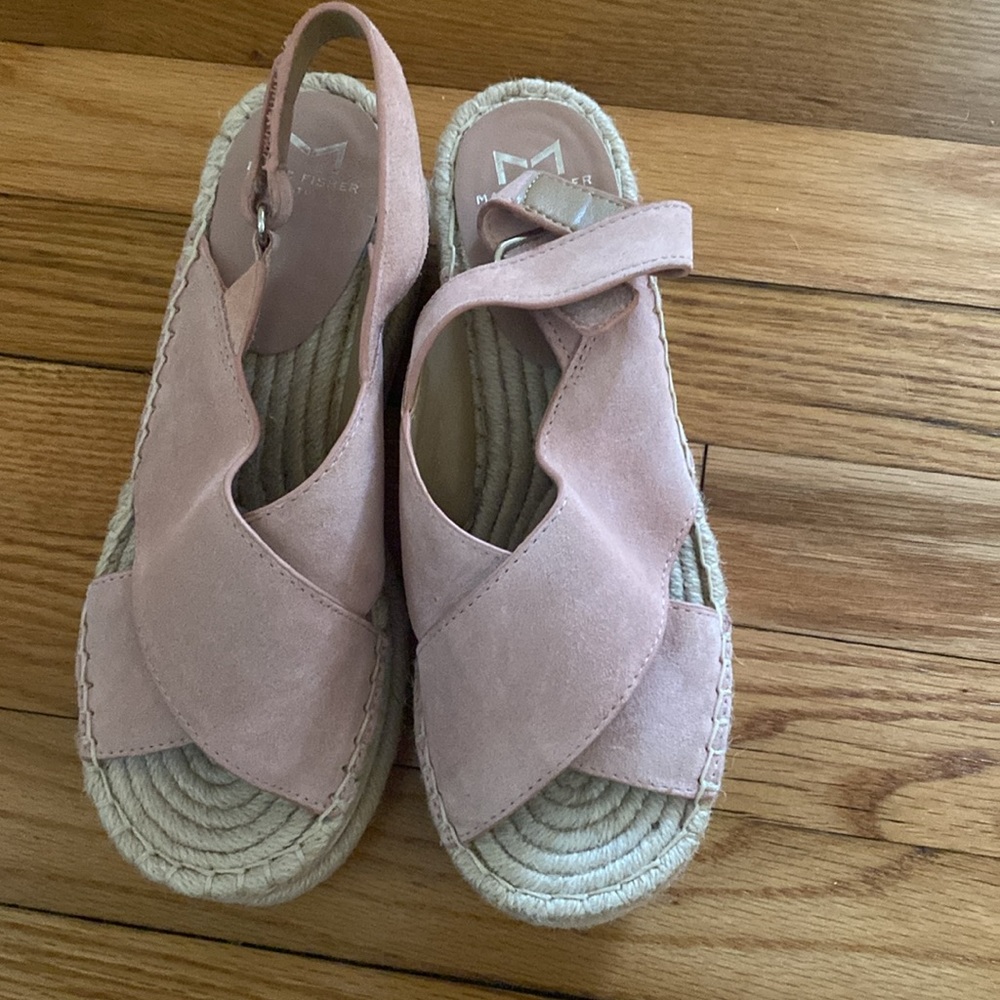 Brand new without box sandals - Picture 2 of 3